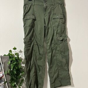 Hollister Green Cargo Pants Low Rise Cargo size Small